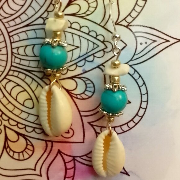 COWRIE SHELL EARRINGS, BLUE MAGNESITE, SILVERY, WHITE HOWLITE - Picture 5 of 7